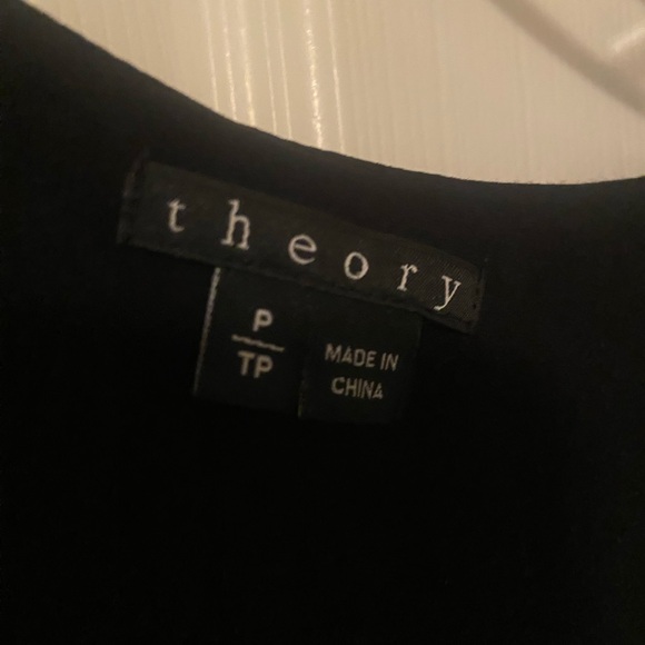 Theory Silk Jantine Sleeveless Blouse Size P NWOT - Picture 5 of 12